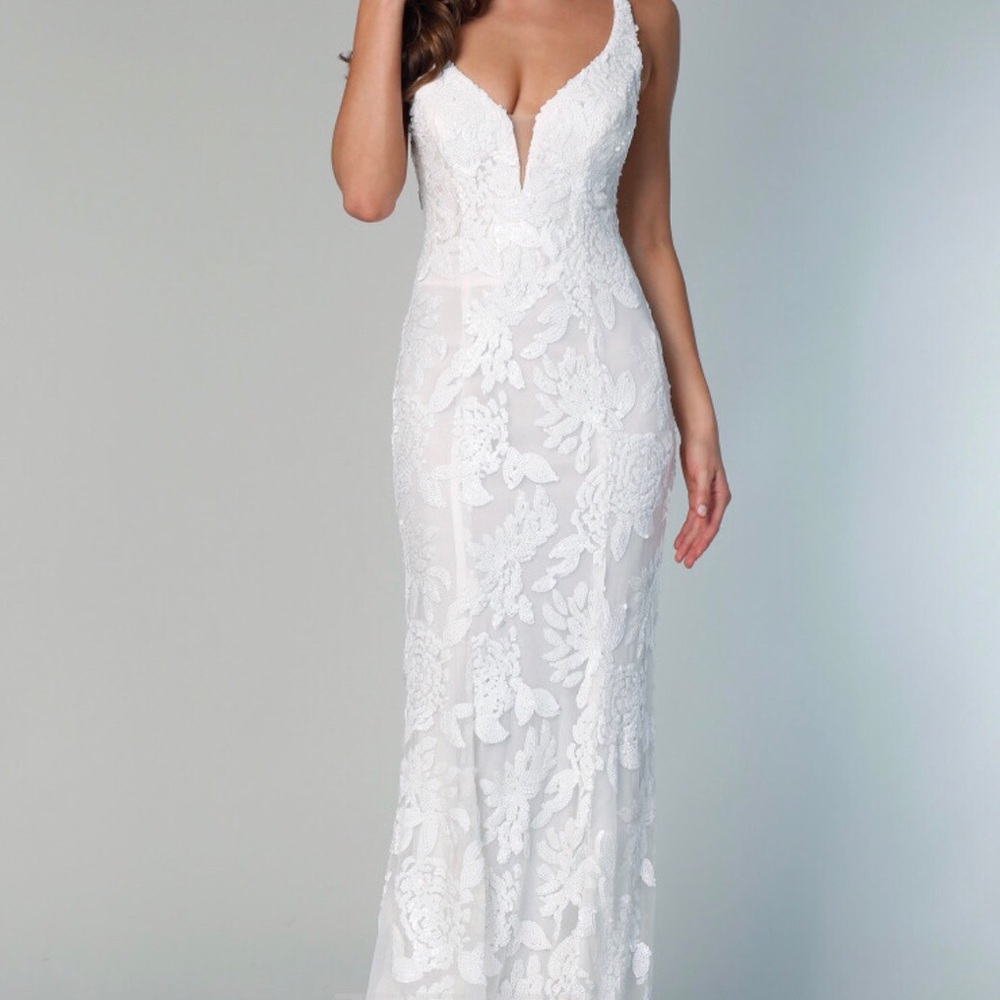 BEAUTIFUL CUSTOM WEDDING DRESS